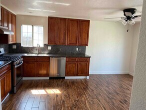 100 Novato Dr in Vacaville, CA - Building Photo - Building Photo
