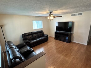 28227 Gladstone St in St. Clair Shores, MI - Building Photo - Building Photo