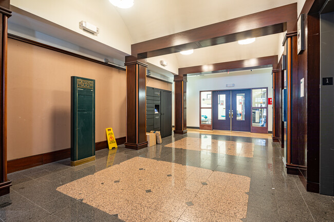 Exchange Place in Richmond, VA - Building Photo - Lobby