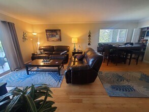 912 Pine Dr in Pompano Beach, FL - Building Photo - Building Photo