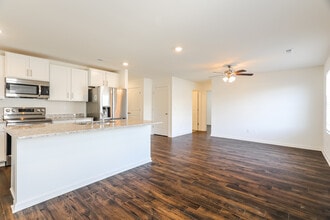 5669 Timber Leaf Lp in Bessemer, AL - Building Photo - Building Photo