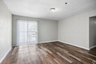 401 Tinker Diagonal St in Oklahoma City, OK - Building Photo - Building Photo