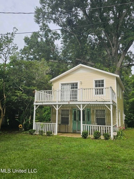 property at 859 Mill St