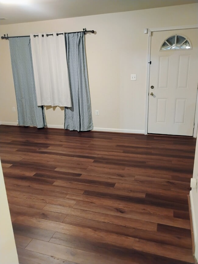 2216 Fort Pickens Ct in Dumfries, VA - Building Photo - Building Photo