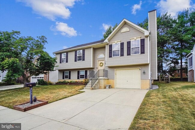 813 Geronimo Dr in Frederick, MD - Foto de edificio - Building Photo