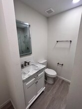 1156 Orange Ave in Dunedin, FL - Foto de edificio - Building Photo