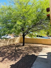 942 E Hampton St in Tucson, AZ - Foto de edificio - Building Photo