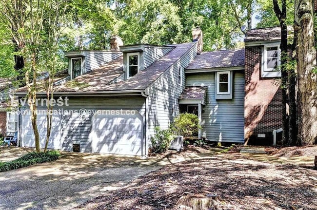 17 Autumn E in Williamsburg, VA - Foto de edificio - Building Photo