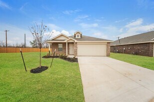 11721 SW 36th St in Mustang, OK - Building Photo