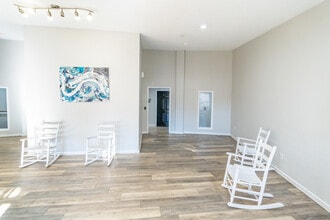 Lakeside Gardens in Durham, NC - Building Photo - Lobby