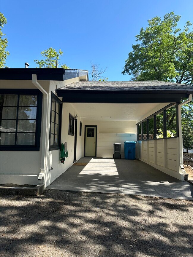 13559 Arnold Dr, Unit 1 in Glen Ellen, CA - Building Photo - Building Photo