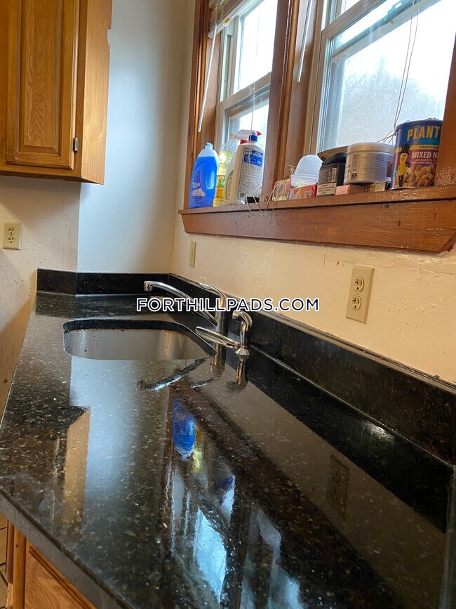 251 Highland St-Unit -1 in Boston, MA - Building Photo - Building Photo