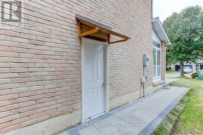 12 Woolen Mill Rd in Markham, ON - Building Photo - Building Photo