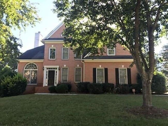 property at 230 Ridgewood Dr