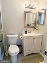 1091 Smartts Ln NE in Leesburg, VA - Foto de edificio - Building Photo