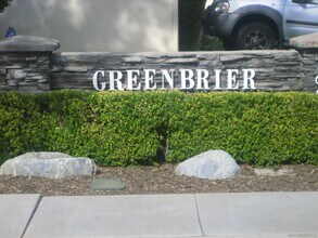 11342 Village Ridge Rd in San Diego, CA - Foto de edificio - Building Photo
