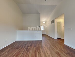 10728 Sandy Ct in Independence, KY - Foto de edificio - Building Photo