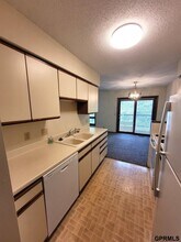 9268 Erskine Plaza in Omaha, NE - Building Photo - Building Photo