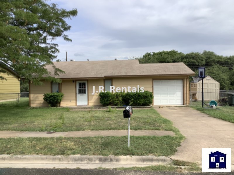825 Michelle Dr in Copperas Cove, TX - Building Photo
