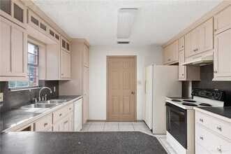 6508 N 16th St in McAllen, TX - Building Photo - Building Photo
