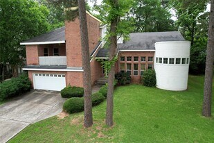 3231 Hemingway Dr in Montgomery, TX - Building Photo