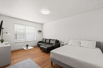 7340 Harding Ave in Miami Beach, FL - Building Photo - Building Photo