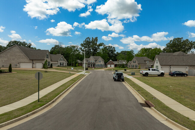 6383 Old Brownsville Rd in Memphis, TN - Foto de edificio - Building Photo