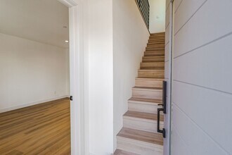 2419 Carmona Ave in Los Angeles, CA - Building Photo - Building Photo