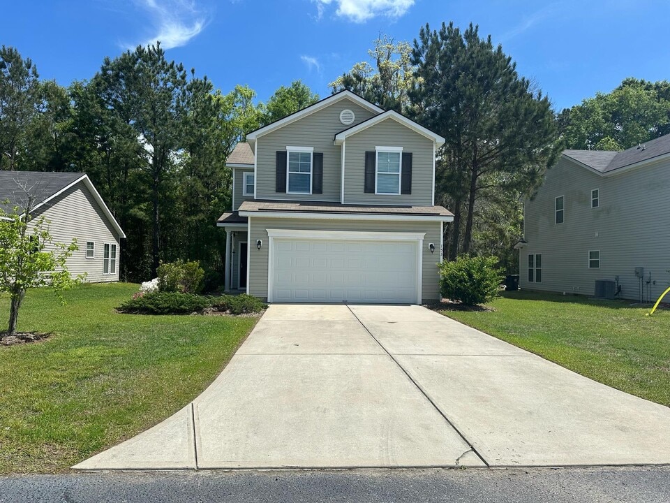 153 Okatie Park Cir E in Ridgeland, SC - Building Photo