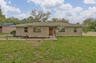 6712 Northeast Dr in Austin, TX - Building Photo