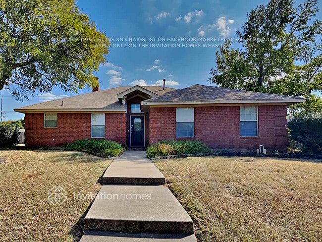 property at 924 Teakwood Ln