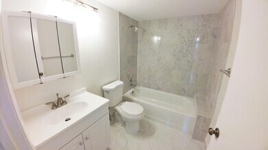 1001 Green Pine Blvd in West Palm Beach, FL - Building Photo - Building Photo