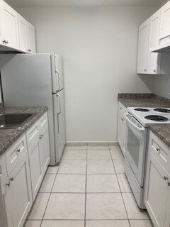9455 W Flagler St, Unit C601 in Miami, FL - Foto de edificio - Building Photo