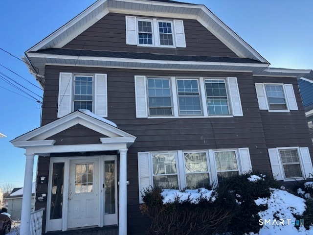 292 Ridgefield Ave in Bridgeport, CT - Foto de edificio - Building Photo