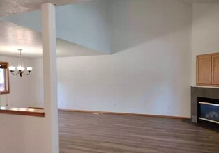 19934 Antler Point Dr in Bend, OR - Building Photo - Building Photo
