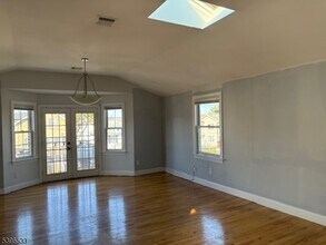 728 Linden Ave in Elizabeth, NJ - Building Photo - Building Photo