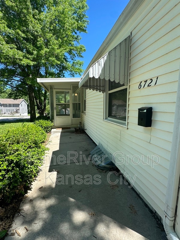 6721 Hawthorne Ave in Raytown, MO - Building Photo - Building Photo