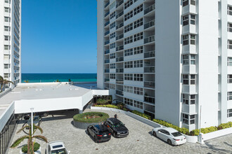 La Mer in Hallandale Beach, FL - Building Photo - Building Photo