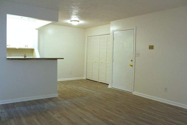 133 Haverford Ct in Hampton, VA - Building Photo - Building Photo