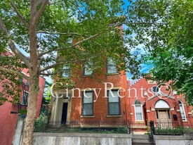 422 Clark St, Unit 3 in Cincinnati, OH - Building Photo