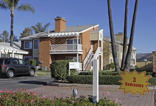 The Cove at Bear Valley in Escondido, CA - Foto de edificio - Building Photo