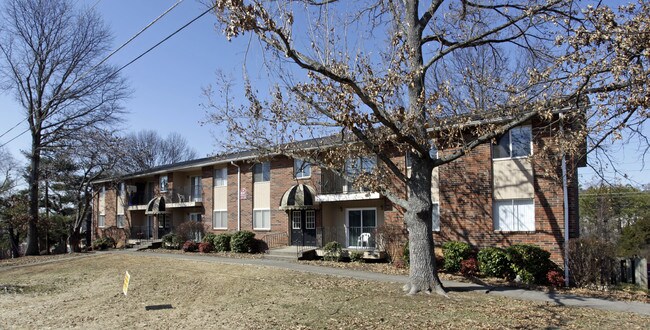 8207 Elderberry Dr in Knoxville, TN - Foto de edificio - Building Photo