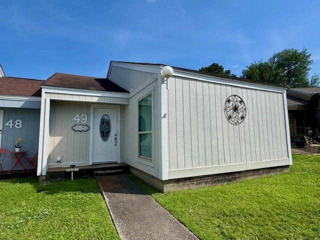 49 Westwood Vlg Dr in Trinity, TX - Building Photo