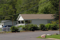 Valley Stream in Mountain Top, PA - Foto de edificio - Building Photo