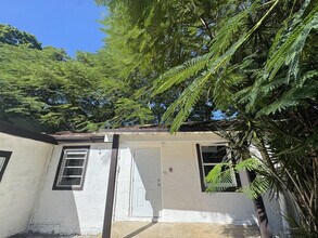 261 NW 81st St. in Miami, FL - Building Photo - Building Photo
