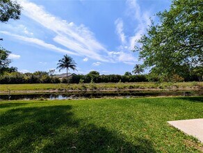 11394 Royal Palm Blvd in Coral Springs, FL - Foto de edificio - Building Photo