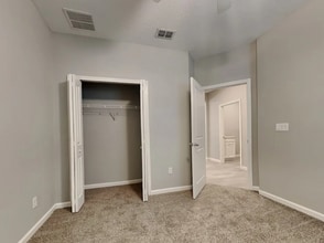 4914 Donnybrook Ave in Jacksonville, FL - Building Photo - Building Photo