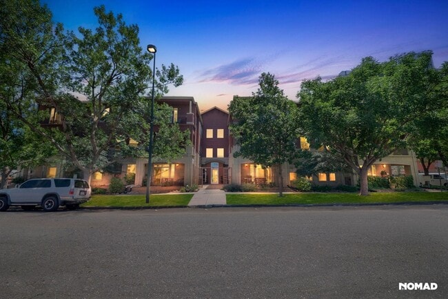 property at 2100 N Humboldt St