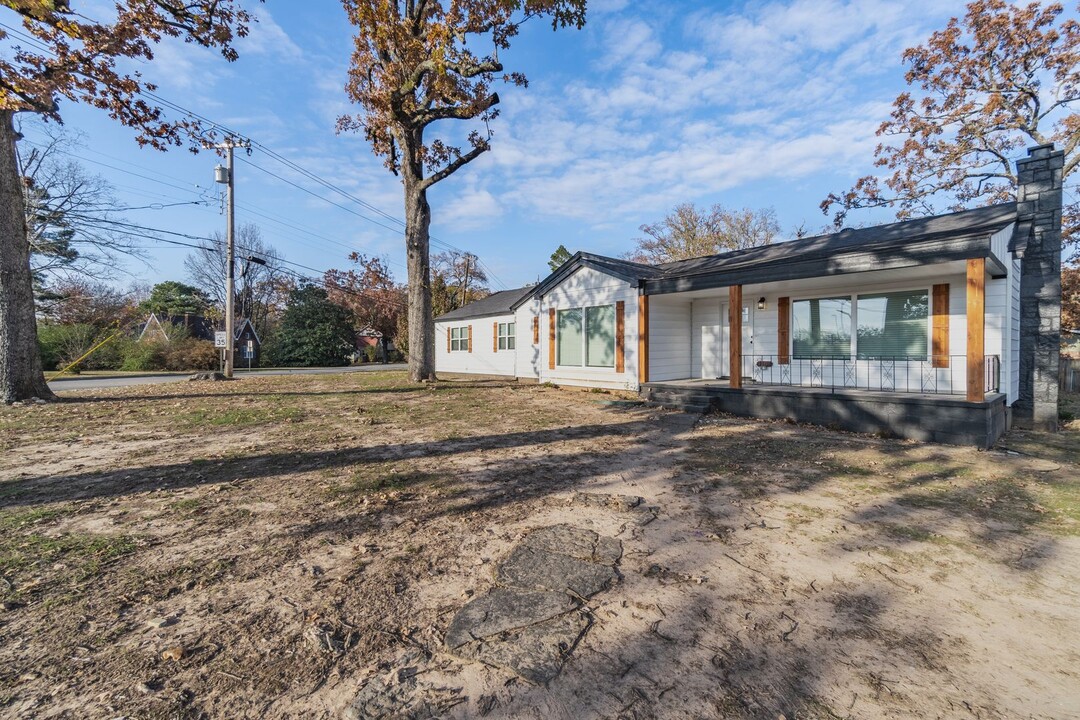 1101 N 56th Terrace in Fort Smith, AR - Building Photo