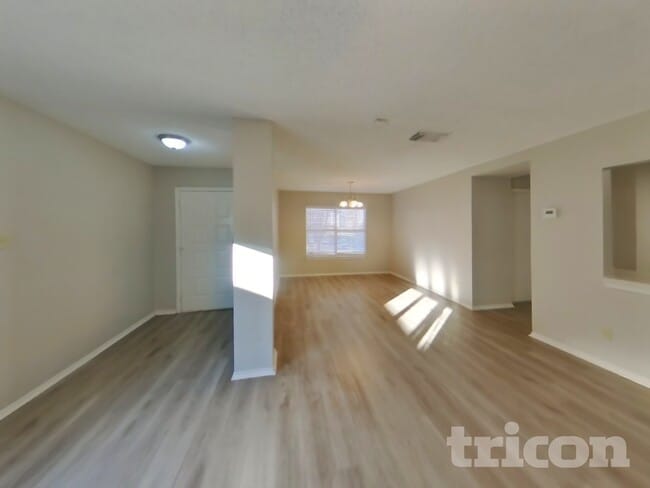 8230 Longhorn Ridge Dr in Converse, TX - Foto de edificio - Building Photo